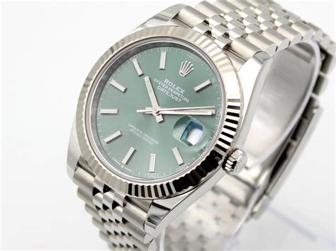 Rolex Datejust 41 126300 green jubilee / unworn 2024 .